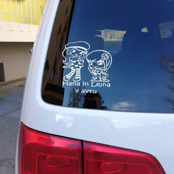 Avto nalepka Dve deklici